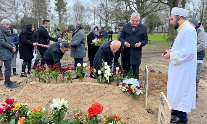 Almanya’da yanlışlıkla cenazesi yakılan Abdulkadir Sargın’ın külleri defnedildi Almanya’da yanlışlıkla cenazesi yakılan Abdulkadir Sargın’ın külleri defnedildi