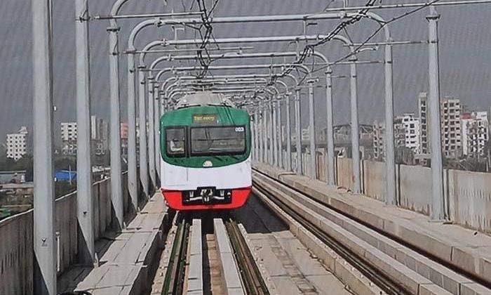 Bangladeş’in ilk metrosu hizmete girdi