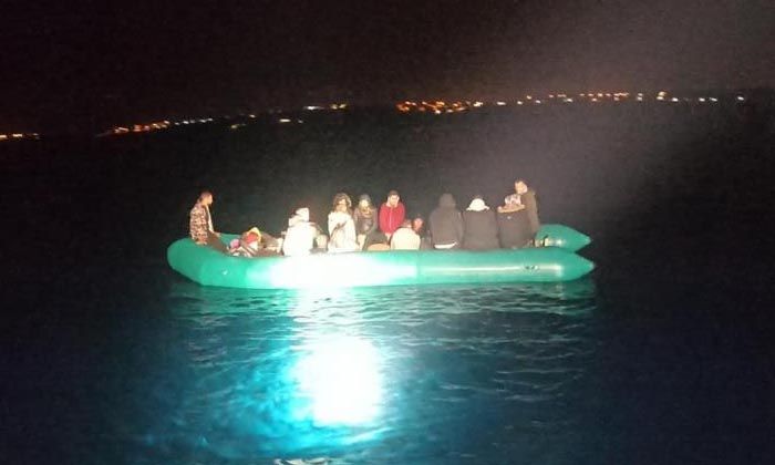 Yunanistan’ın ölüme ittiği 61 düzensiz göçmen kurtarıldı