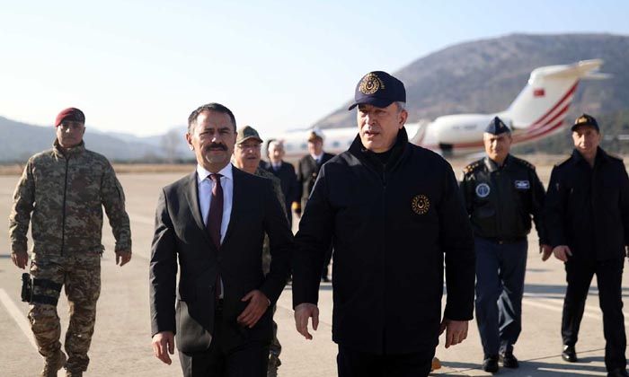 Bakan Akar ve beraberindeki TSK komuta kademesinden Gökçeada ziyareti