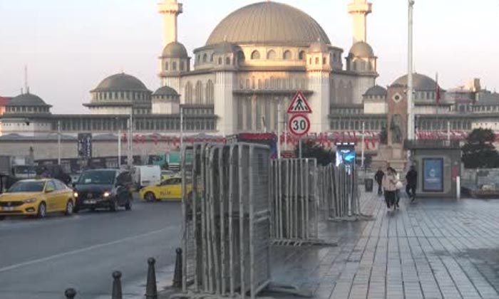 Taksim Meydanı ve İstiklal Caddesinde yılbaşı tedbirleri