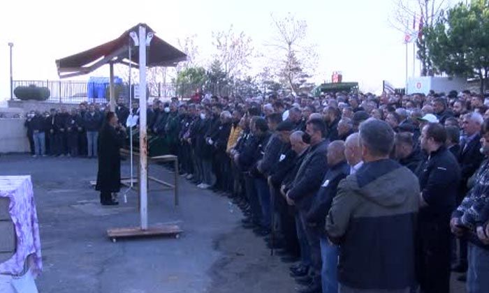 İzmir’deki vinç kazasında hayatını Aslan Akkaya toprağa verildi