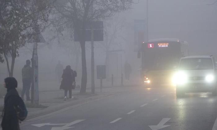 İstanbullular güne sis ile uyandı