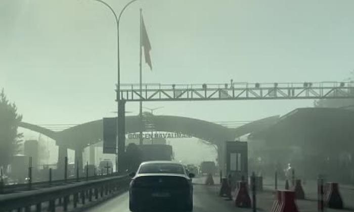 Sabiha Gökçen Havalimanı’nda sis nedeniyle seferlerde aksama Sabiha Gökçen Havalimanı’nda sis nedeniyle seferlerde aksama