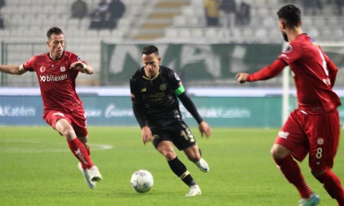 Konyaspor ile Sivasspor puanları paylaştı