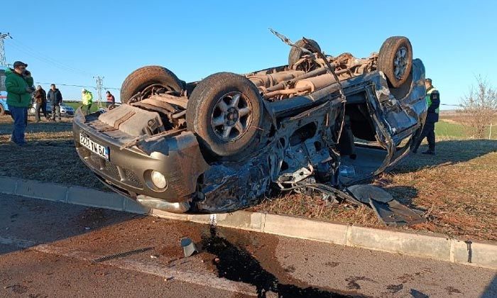 Öğrenci servisi ile bir araç çarpıştı: 1 ölü, 12 yaralı