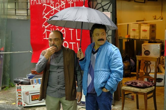 “ÜÇ GÜNLÜK DÜNYA” FİLMİ 21 NİSAN’DA VİZYONDA