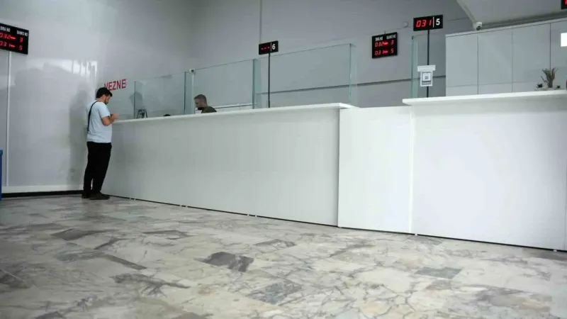 İkinci el otomobil satışları durdu, noterler boş kaldı İkinci el otomobil satışları durdu, noterler boş kaldı