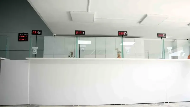 İkinci el otomobil satışları durdu, noterler boş kaldı İkinci el otomobil satışları durdu, noterler boş kaldı