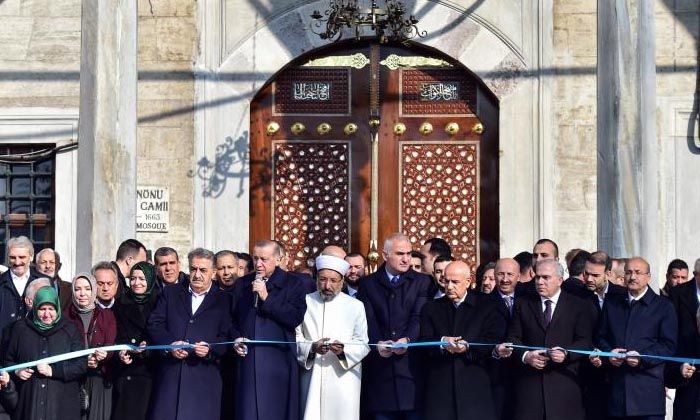 Cumhurbaşkanı Erdoğan, restorasyonu tamamlanan 3.5 asırlık Yeni Cami’yi yeniden ibadete açtı