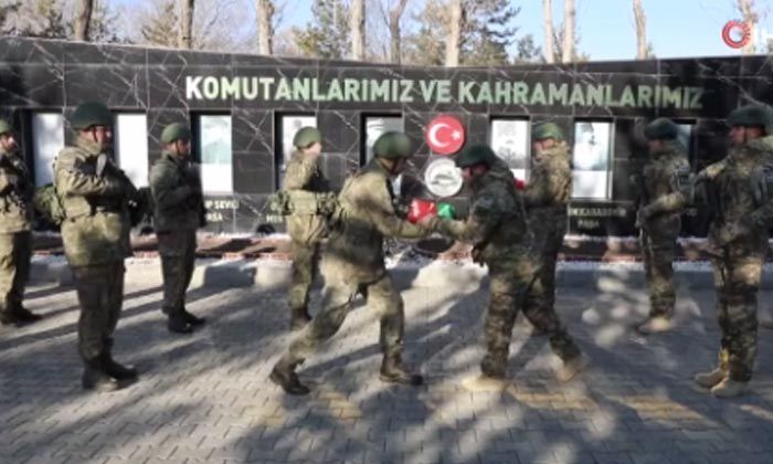 Azerbaycan askeri KIŞ-2023 Tatbikatı için Kars’a ulaştı