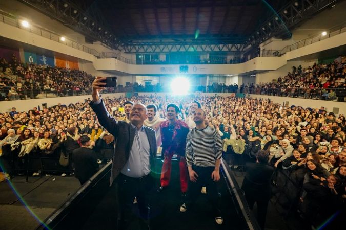 ÜSKÜDAR’DA MADRİGAL RÜZGÂRI ESTİ