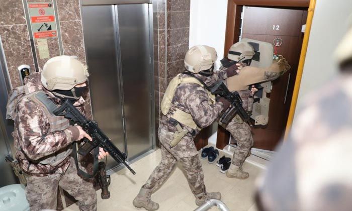 Mersin’de FETÖ operasyonu: 14 gözaltı