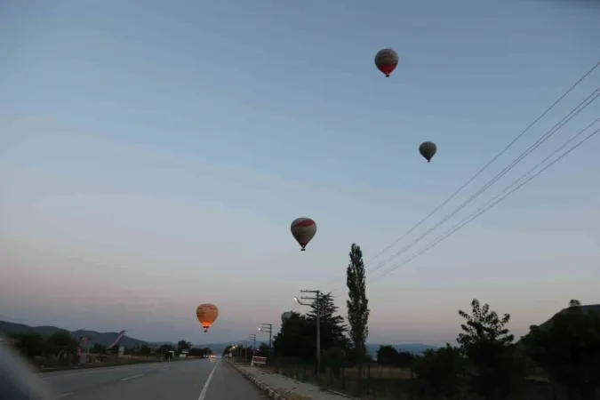 Salda Gölü’nde sıcak hava balonuyla ilk uçuş Salda Gölü’nde sıcak hava balonuyla ilk uçuş