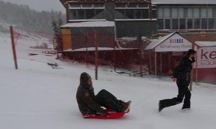 Uludağ’da kar kalınlığı 25 santimetreye ulaştı Uludağ’da kar kalınlığı 25 santimetreye ulaştı