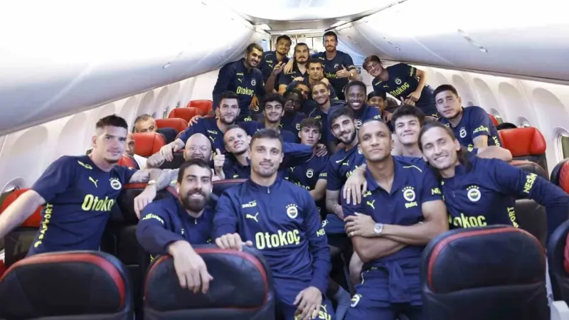 Cengiz Ünder’in doğum günü uçakta kutlandı