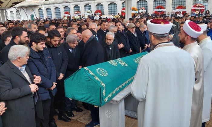 Türk Halk Müziği Sanatçısı Burhan Çaçan son yolculuğuna uğurlandı