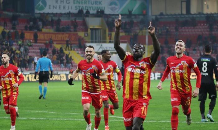 Kayserispor, Sivasspor’u rahat geçti