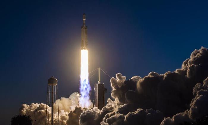 SpaceX ABD Uzay Kuvvetleri’ne ait iletişim uydusu fırlattı