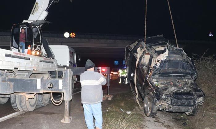 Cenazeye giderken kaza yaptılar: 2 ölü, 2 yaralı