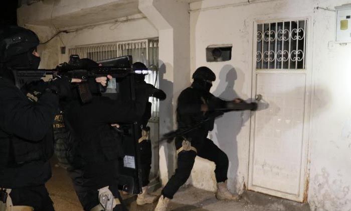 Terör örgütü DEAŞ’a şafak operasyonu: 7 gözaltı kararı Terör örgütü DEAŞ’a şafak operasyonu: 7 gözaltı kararı