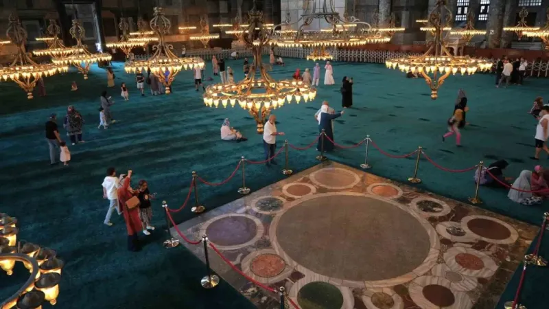 4 yıl önce yeniden ibadete açılan fethin sembolü Ayasofya Camii’ni gelecek nesillere taşıyacak değişimler yapıldı
