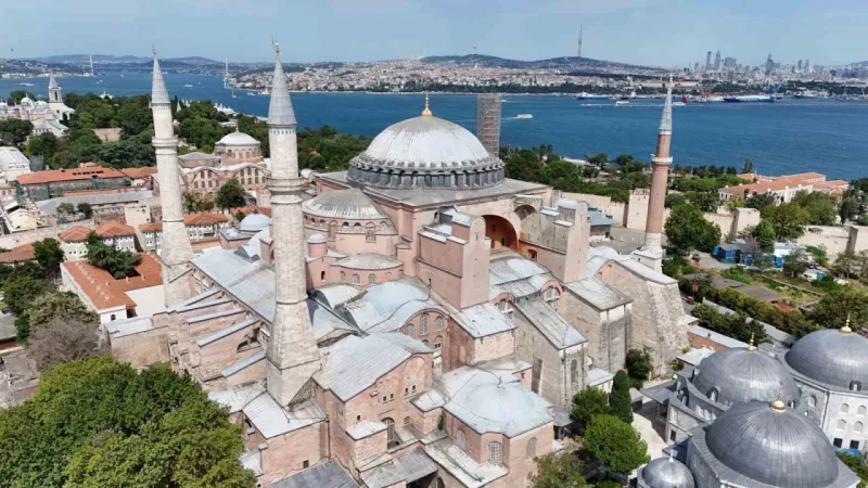 4 yıl önce yeniden ibadete açılan fethin sembolü Ayasofya Camii’ni gelecek nesillere taşıyacak değişimler yapıldı