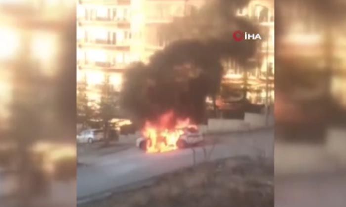 Ankara’da Porsche marka lüks araç alev alev yandı