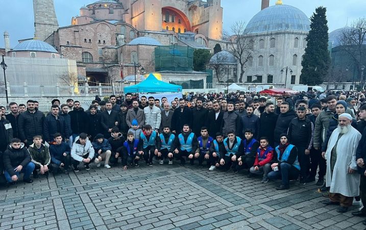 FATİH ÜLKÜ OCAKLARINDAN SABAH NAMAZI BULUŞMASI VE KUR’AN-I KERİM’E YAPILAN SAYGISIZLIĞA TEPKİ