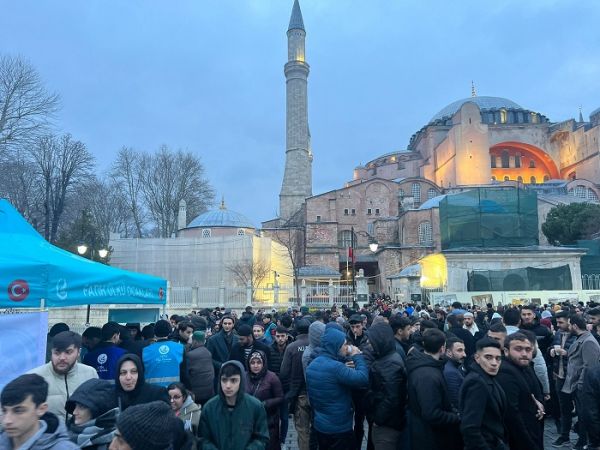 FATİH ÜLKÜ OCAKLARINDAN SABAH NAMAZI BULUŞMASI VE KUR’AN-I KERİM’E YAPILAN SAYGISIZLIĞA TEPKİ