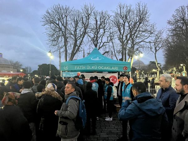 FATİH ÜLKÜ OCAKLARINDAN SABAH NAMAZI BULUŞMASI VE KUR’AN-I KERİM’E YAPILAN SAYGISIZLIĞA TEPKİ