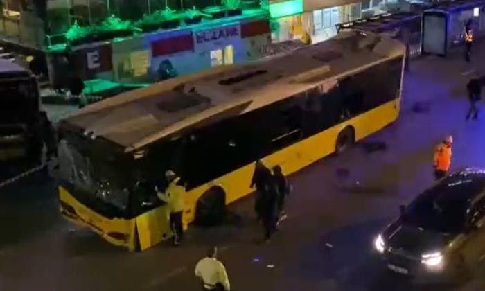 İETT otobüsü durağa daldı! 1 ölü, 4 yaralı