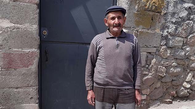 Pantolonu yamalı gönlü zengin amca konuştu