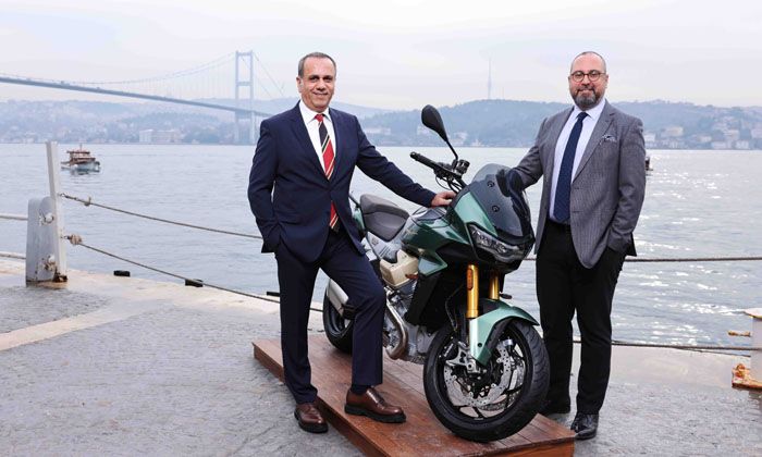Dünyanın ilk ve tek hıza duyarlı kanatlarına sahip motosiklet Moto Guzzi ile Türkiye’de
