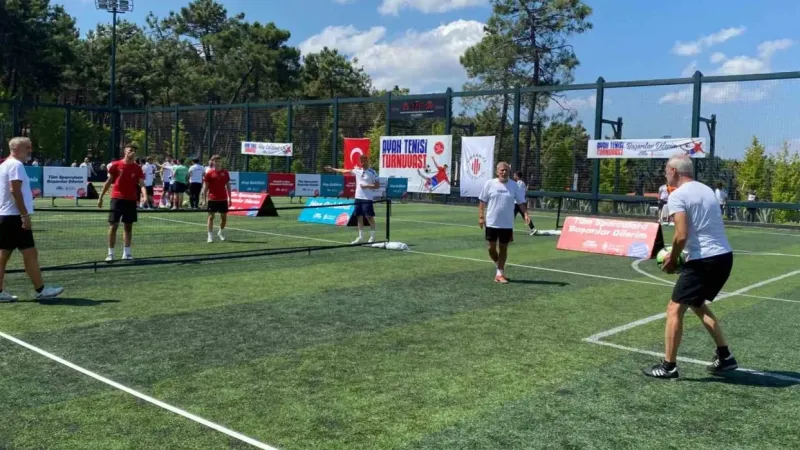 Ümraniye’de nefes kesen ‘Ayak Tenisi Turnuvası’nda şampiyonlar belli oldu