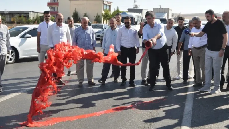 HÜDA PAR heyeti 4 kişinin öldüğü yolu trafiğe kapatarak tepki gösterdi