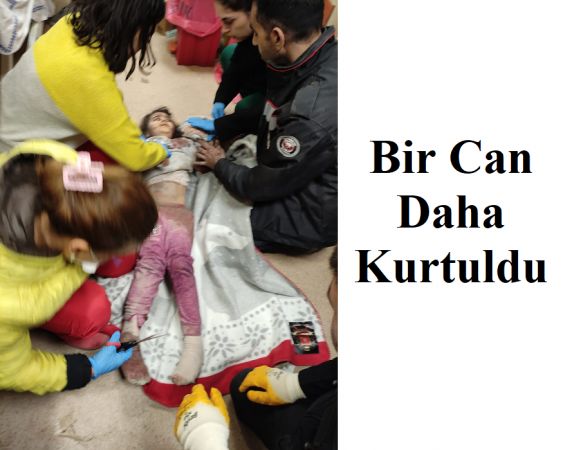 Küçük Lamia 50 saat sonra sağ olarak göçükten kurtarıldı