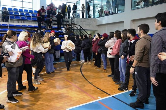 Rus gençler de dayanışmaya katıldı