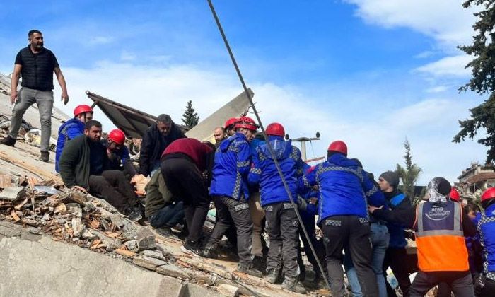 Depremlerde can kaybı 13 bine yaklaştı