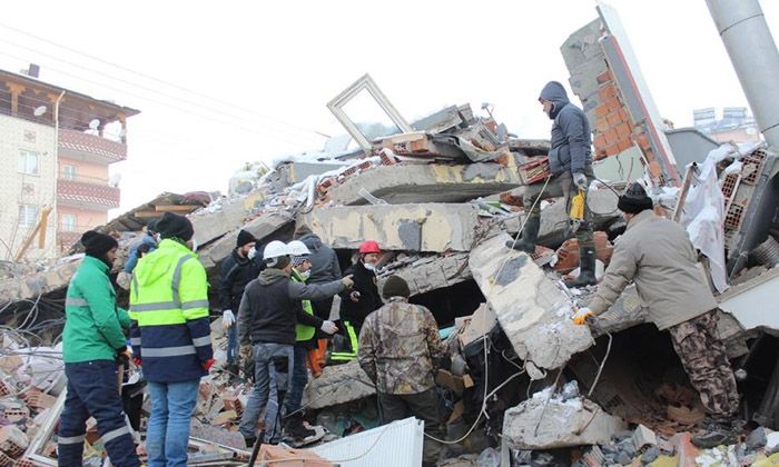 Çocuklarınızı sosyal medyadan ve TV’lerden uzak tutun