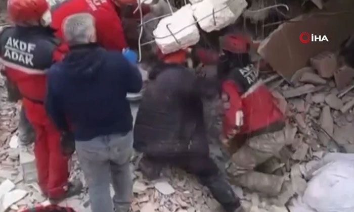 Mucizevi kurtuluşların yaşandığı deprem bölgesinde faciadan dönüldü