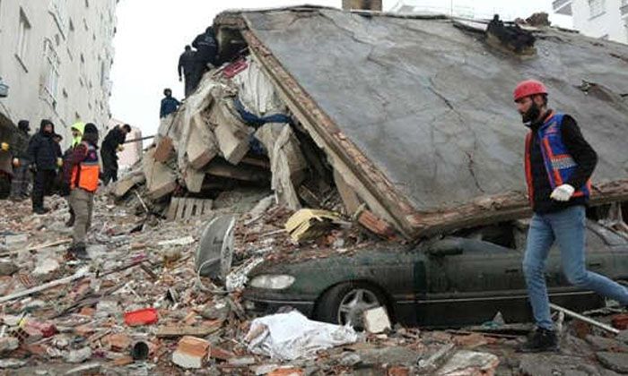 Mehmetçik 132 saat sonra sağ çıkardı