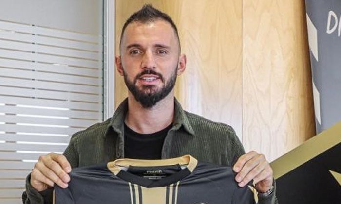 Emre Çolak deprem sonrası 31 yaşında futbolu bıraktığını açıkladı