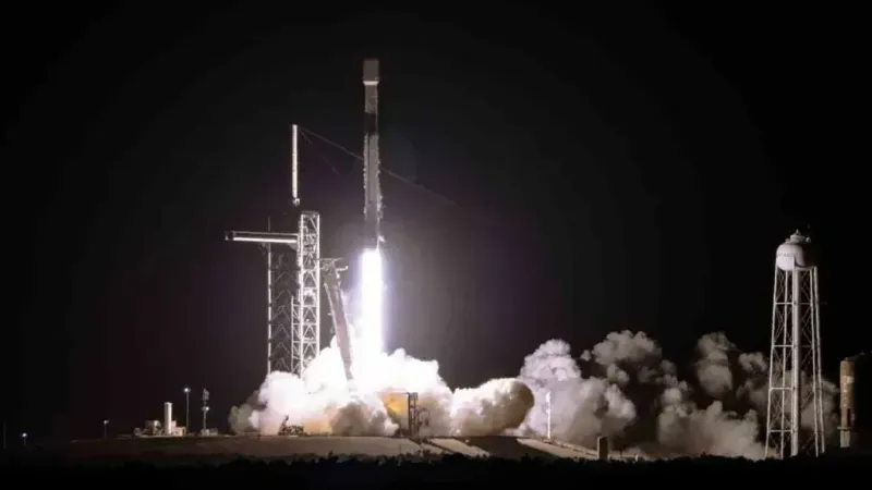 SpaceX, 23 Starlink uydusunu daha yörüngeye gönderdi SpaceX, 23 Starlink uydusunu daha yörüngeye gönderdi