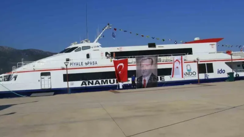 Açılan feribot ve deniz uçağı iskelesi ile Kıbrıs’a seyahat artık 1,5 saate düştü