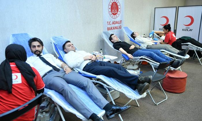 Adalet Bakanlığı çalışanları kan bağışı için seferber oldu