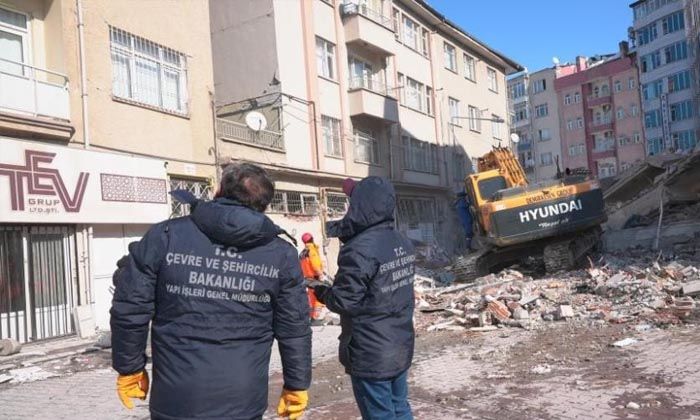 50 bin 576 binada yer alan 224 bin 923 bağımsız birimin acil yıkılması gerekiyor