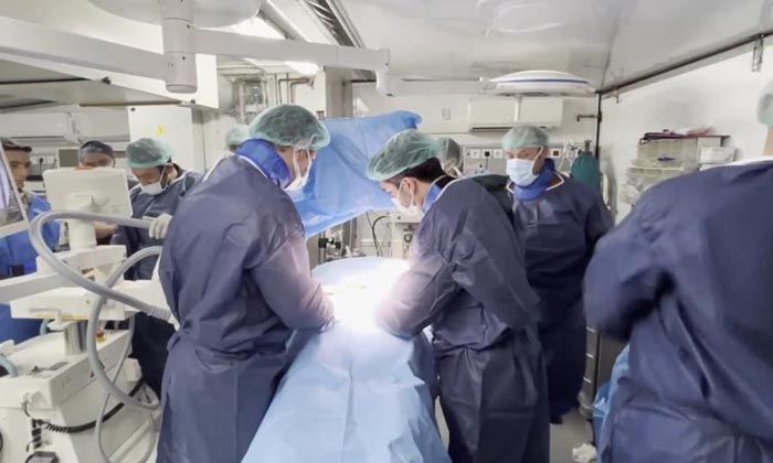 Sahra hastanelerinde vatandaşların tedavisi aralıksız sürüyor