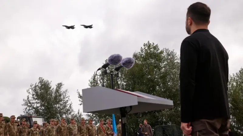 Zelenskiy: "F-16’lar Ukrayna’da"