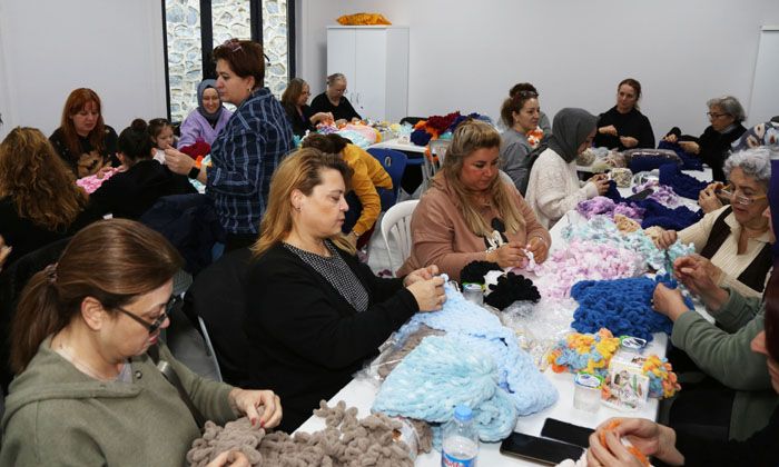 ESMEK Kursiyerleri bu kez depremzedeler için üretti